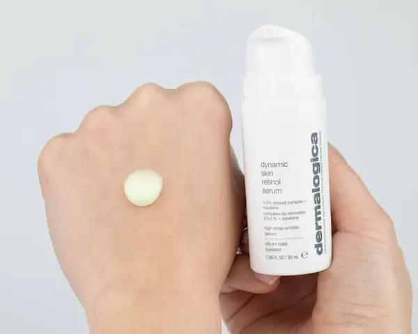 Serum po 40: Ekspert radzi, jak wybrać dla jędrnej i promiennej skóry.